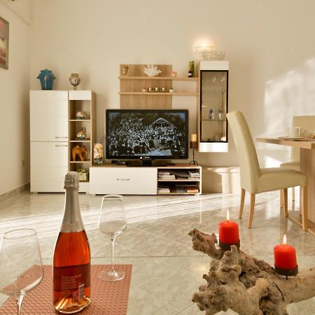 Apartments Villa Rosi ウマグ エクステリア 写真