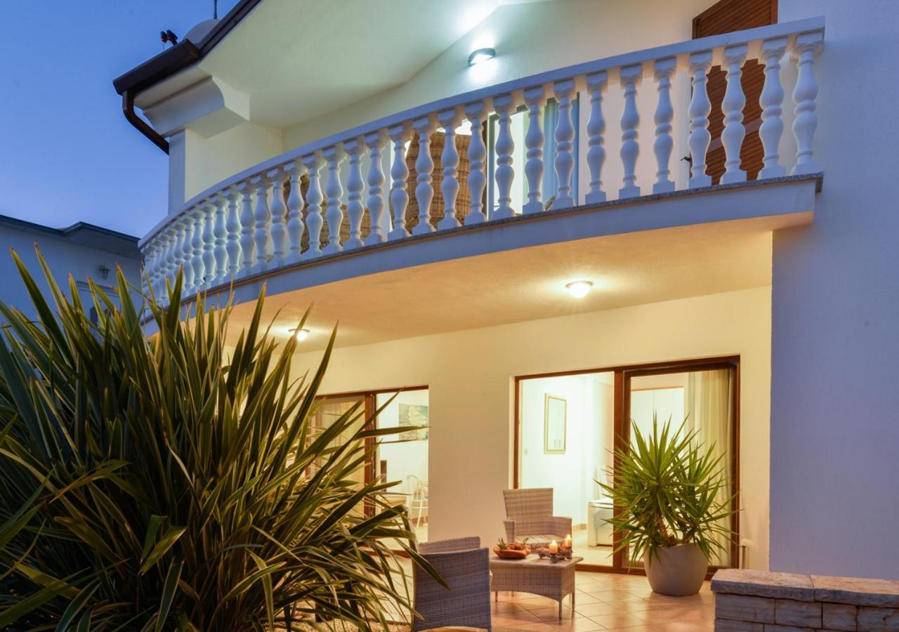 Apartments Villa Rosi ウマグ エクステリア 写真