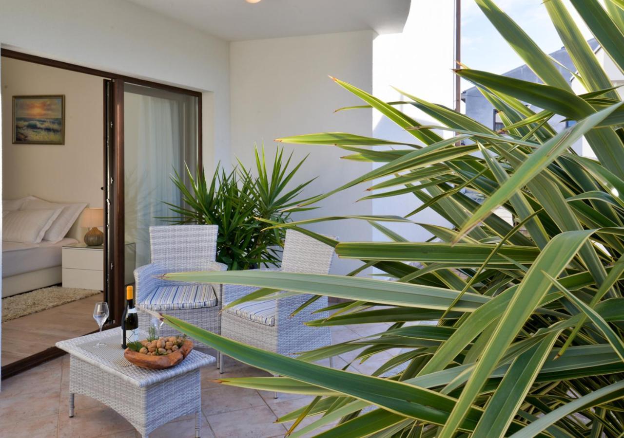 Apartments Villa Rosi ウマグ エクステリア 写真