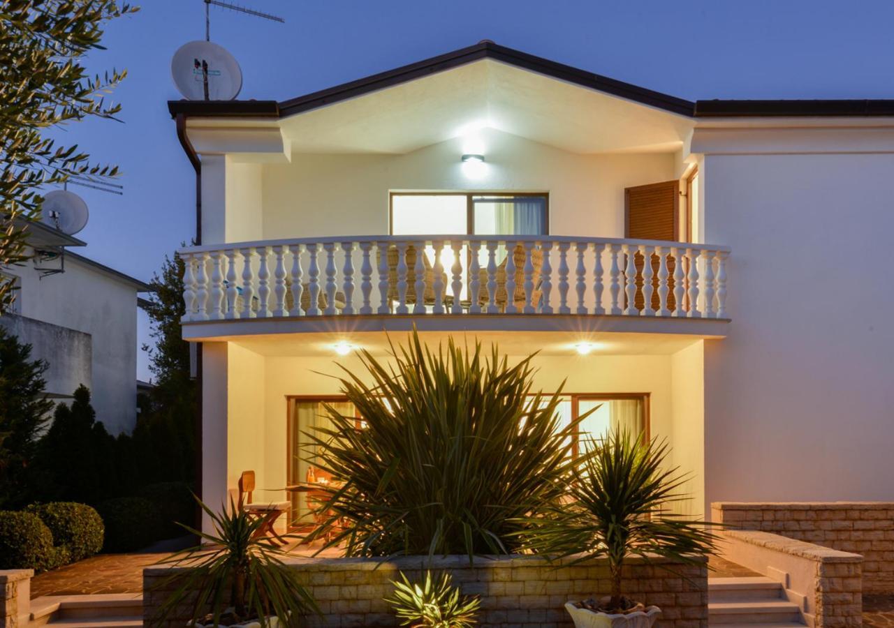 Apartments Villa Rosi ウマグ エクステリア 写真