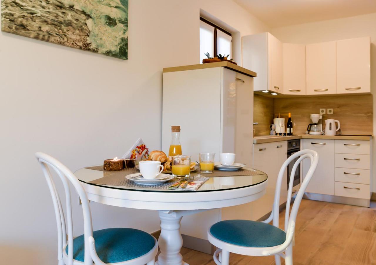 Apartments Villa Rosi ウマグ エクステリア 写真
