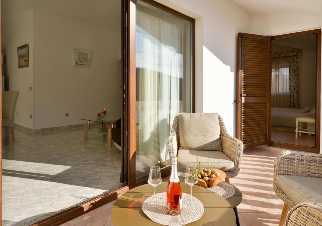 Apartments Villa Rosi ウマグ エクステリア 写真