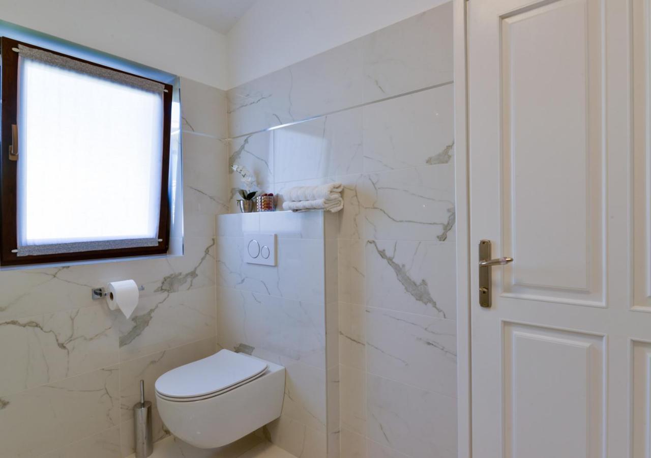 Apartments Villa Rosi ウマグ エクステリア 写真